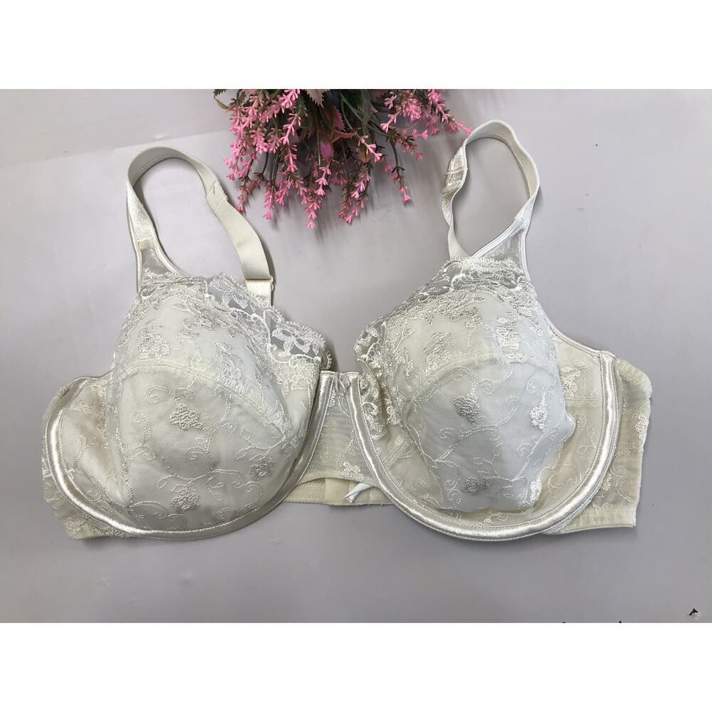 Vintage Playtex Secrets Satin & Lace #4022 Underwire Soft Cup Bra In Ivory 40DD